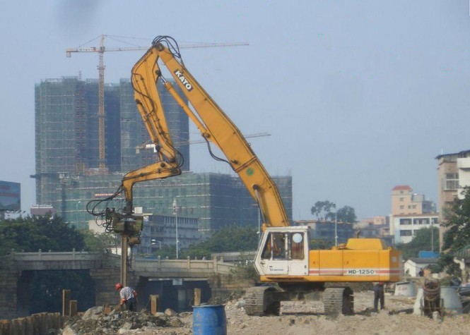 挖機(jī)打樁臂改裝、打樁臂改裝、打樁臂挖機(jī)
